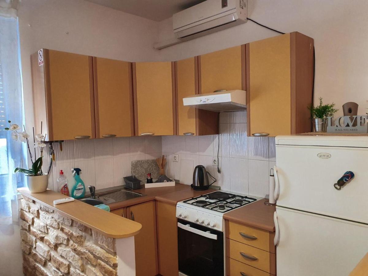 Apartment Laura & Lucija Όσιγιεκ Εξωτερικό φωτογραφία
