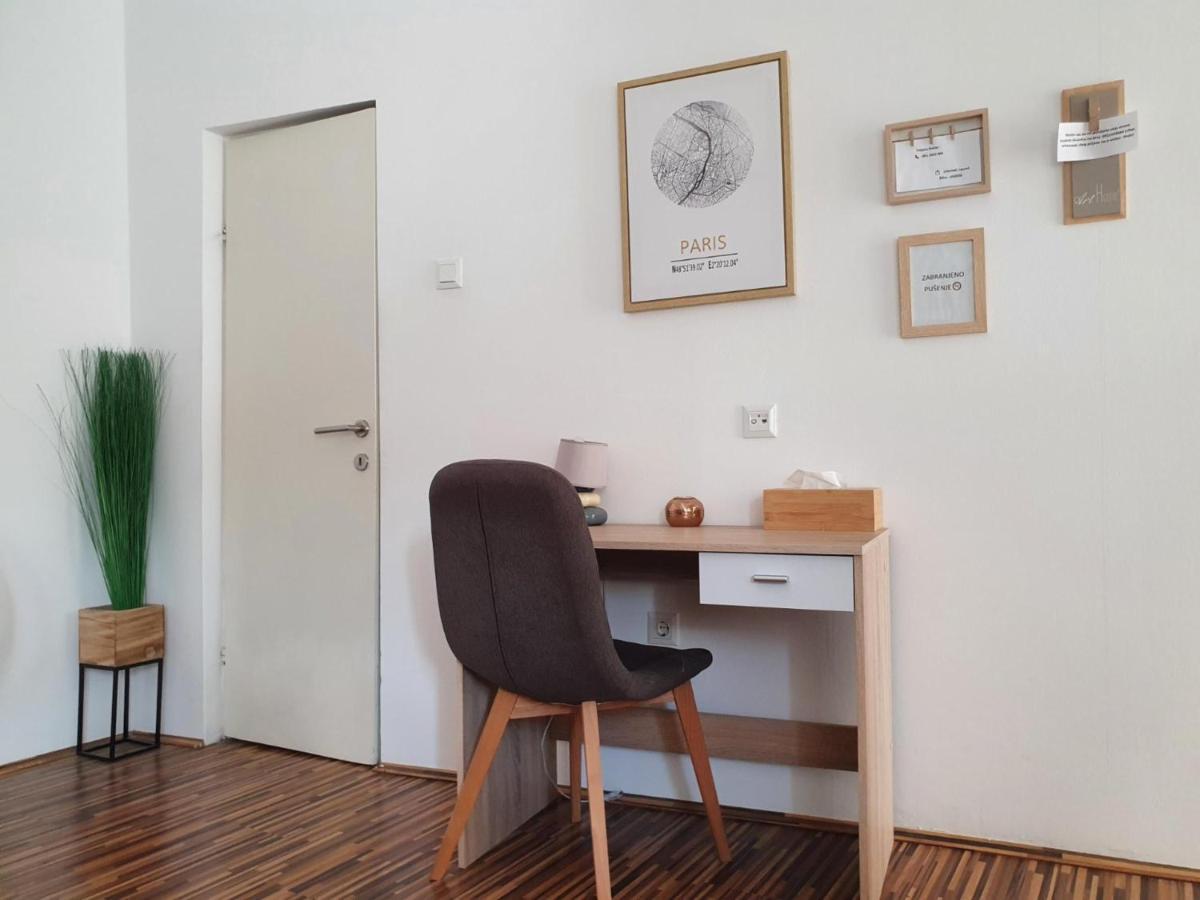 Apartment Laura & Lucija Όσιγιεκ Εξωτερικό φωτογραφία